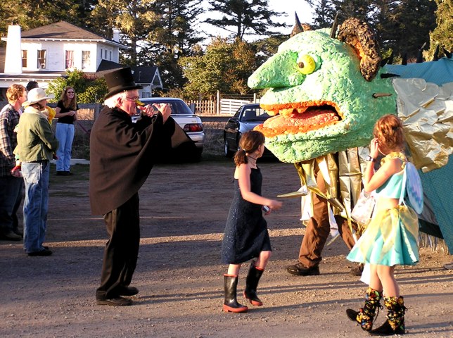Jerry leads Gertie