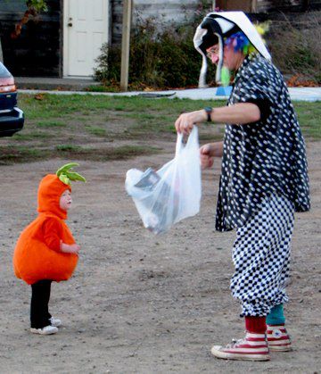 Pumpkin confronts John
