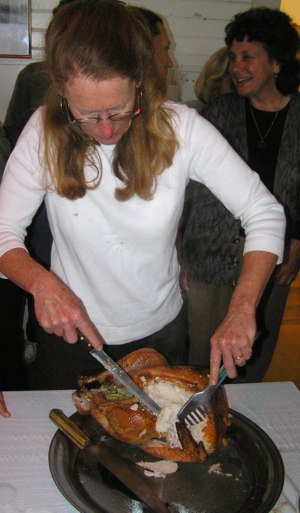 Dalen carves at the Caspar Dinner